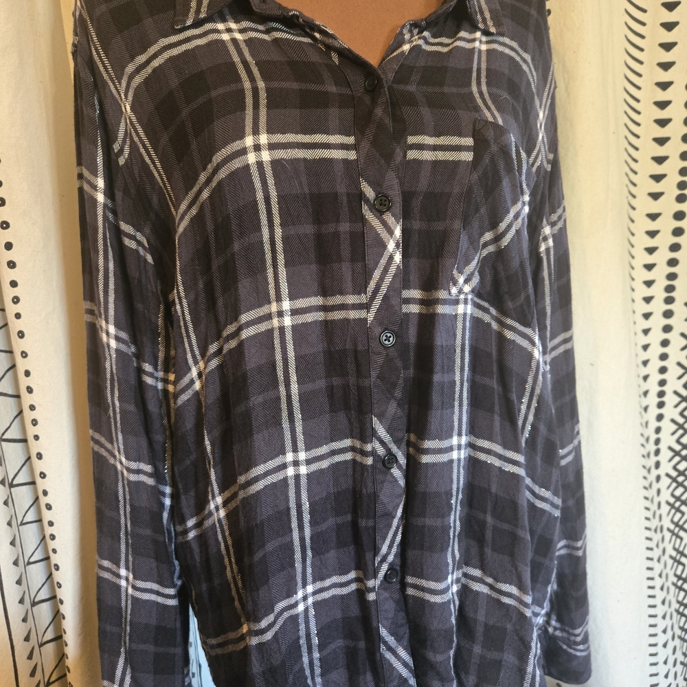 Rails Plaid Button Down Shirt In Black and White - Picture 2 of 4